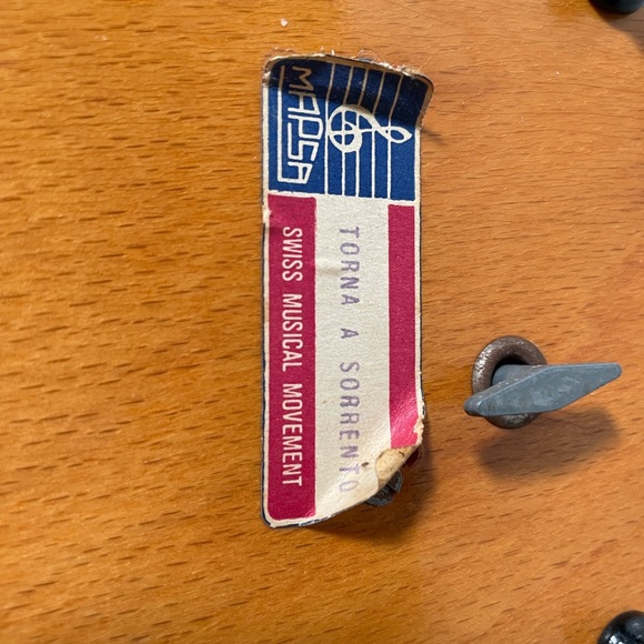 Vintage Mapsa Italian Music Box - Swiss Musical Movement - Ornate Wood Inlay - Picture 6 of 8